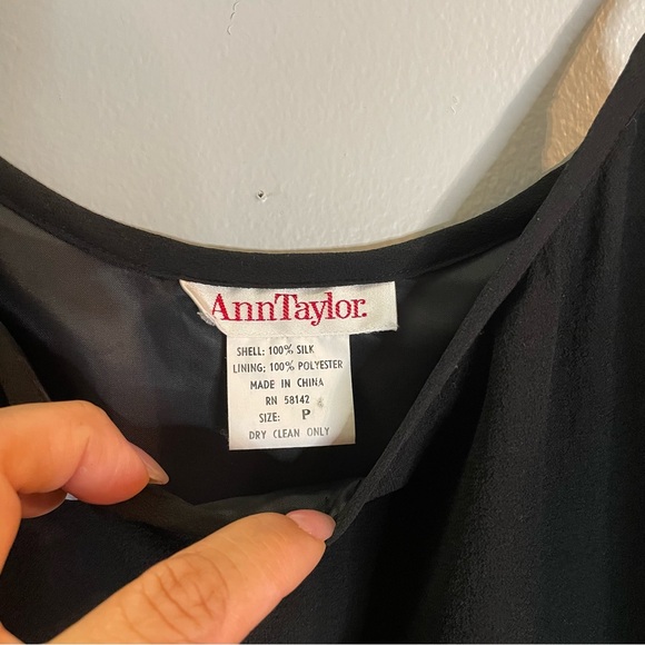 ANN TAYLOR Women Black Tank Top 100% Silk Lined SZ/SP - Picture 4 of 4